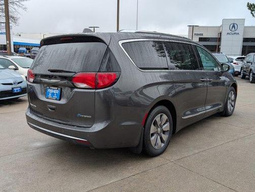 2019 Chrysler Pacifica Hybrid Limited