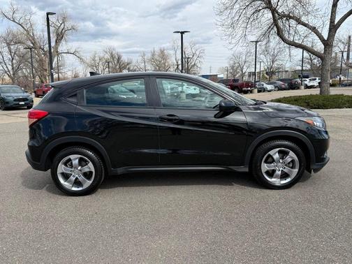 Black 2018 Honda HR-V LX