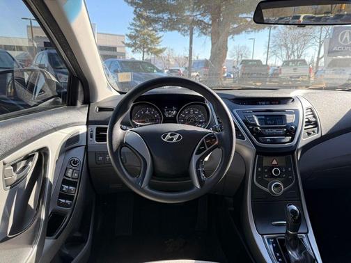 Shale Gray Metallic 2016 Hyundai ELANTRA SE