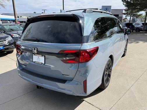 Sonic Gray Pearl 2026 Honda Odyssey Sport-L