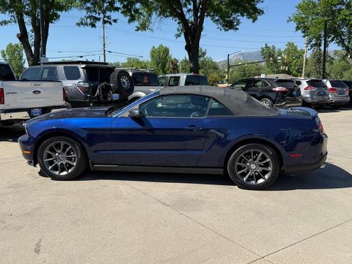 2012 Ford Mustang V6 Premium