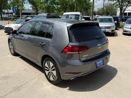 2019 Volkswagen e-Golf SE