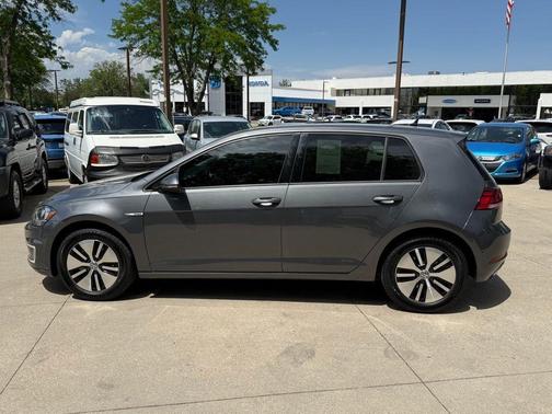 2019 Volkswagen e-Golf SE