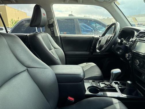 Super White 2018 Toyota 4Runner Sport