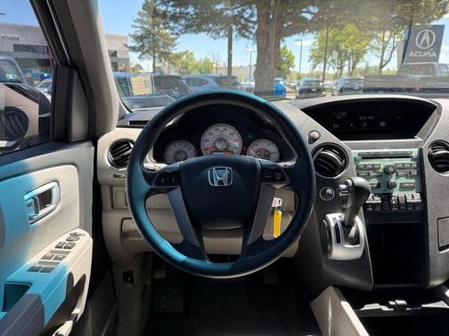 White 2011 Honda Pilot EX