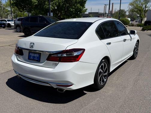 White 2017 Honda Accord EX-L