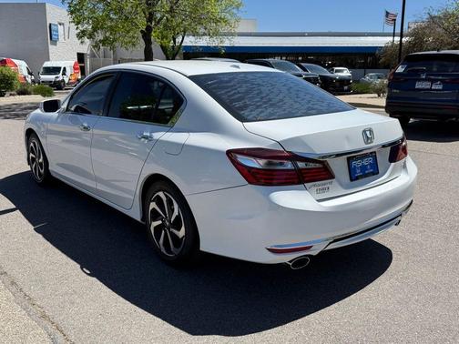 White 2017 Honda Accord EX-L