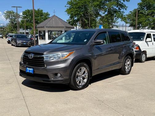2016 Toyota Highlander LE