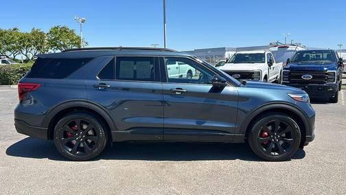 2022 Ford Explorer ST