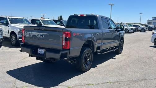2023 Ford F-350 LARIAT SUPER DUTY