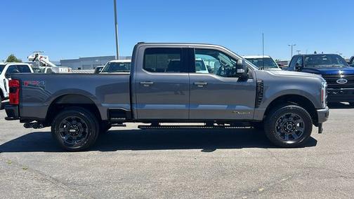2023 Ford F-350 LARIAT SUPER DUTY