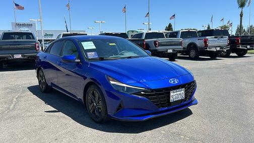 2022 Hyundai ELANTRA SEL