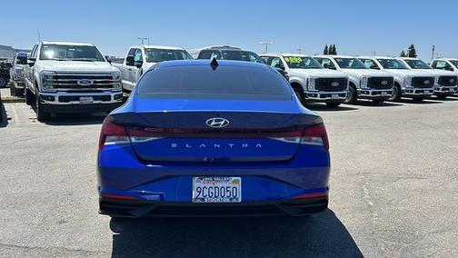 2022 Hyundai ELANTRA SEL