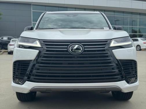 2025 Lexus LX 700h Luxury