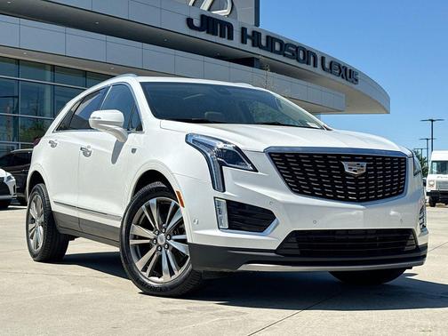 Crystal White Tricoat 2021 Cadillac XT5 Premium Luxury