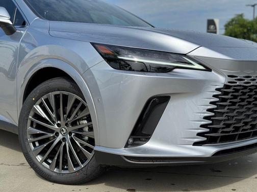 2025 Lexus RX 450h+ Luxury