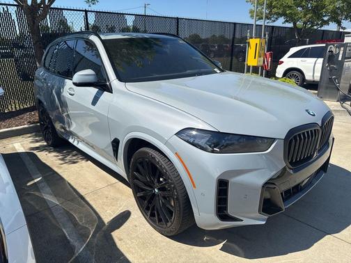 Brooklyn Grey Metallic 2025 BMW X5 xDrive40i
