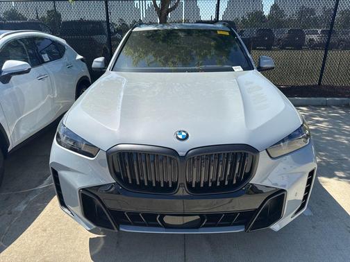 Brooklyn Grey Metallic 2025 BMW X5 xDrive40i