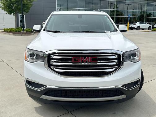 Summit White 2019 GMC Acadia SLT-1