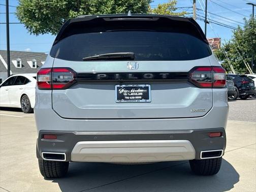 2024 Honda Pilot Touring 8-Passenger