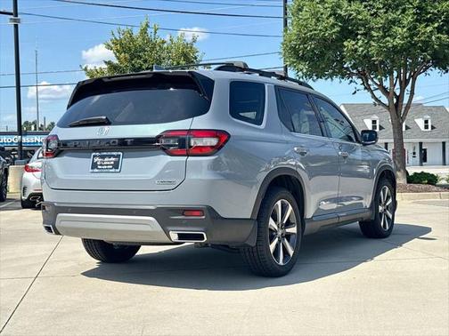 2024 Honda Pilot Touring 8-Passenger