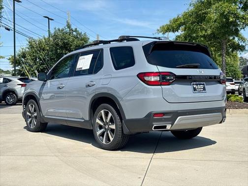 2024 Honda Pilot Touring 8-Passenger