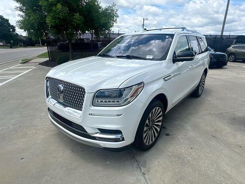 Pristine White 2020 Lincoln Navigator Reserve