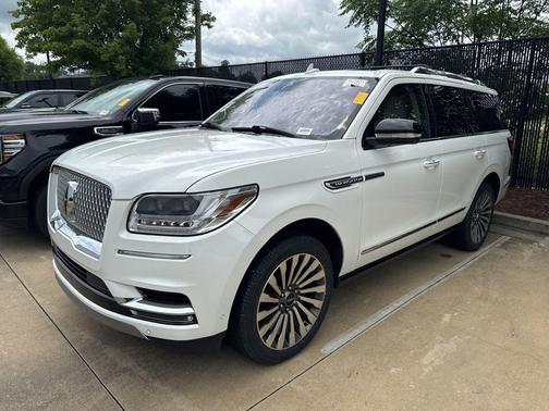 Pristine White 2020 Lincoln Navigator Reserve