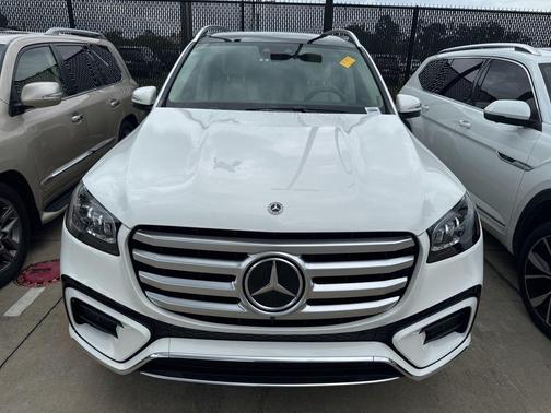 White 2024 Mercedes-Benz GLS 580 4MATIC