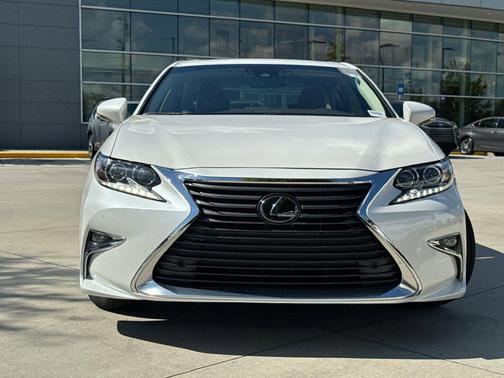 Eminent White Pearl 2018 Lexus ES 350 Base
