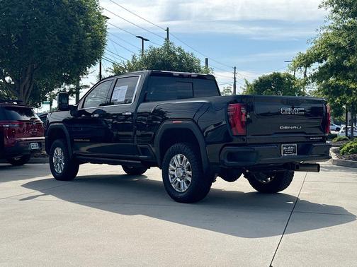 Onyx Black 2024 GMC Sierra 2500 Denali Ultimate