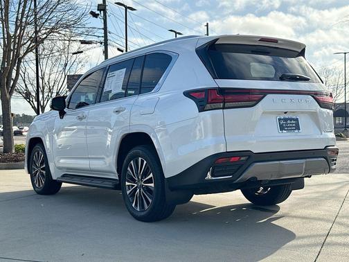 Eminent White Pearl 2024 Lexus LX 600 Premium