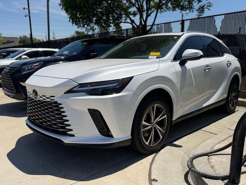 White Pearl 2023 Lexus RX 350 Premium