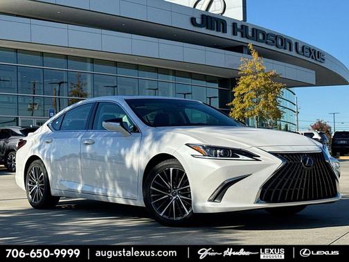 2023 Lexus ES 300h Base