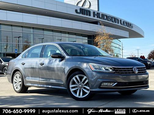 2017 Volkswagen Passat 1.8T SEL Premium