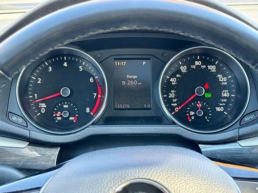 2017 Volkswagen Passat 1.8T SEL Premium