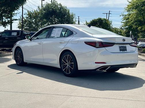 Eminent White Pearl 2024 Lexus ES 350 Base