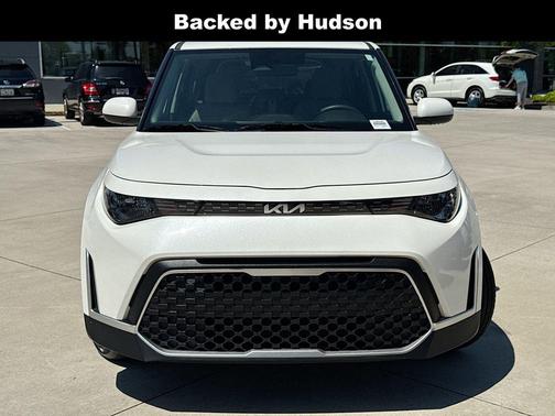 Snow White Pearl 2025 Kia Soul LX