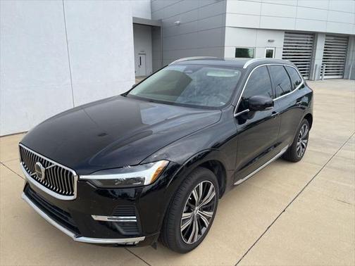 2023 Volvo XC60 B5 Ultimate Bright Theme
