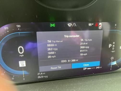 2023 Volvo XC60 B5 Ultimate Bright Theme