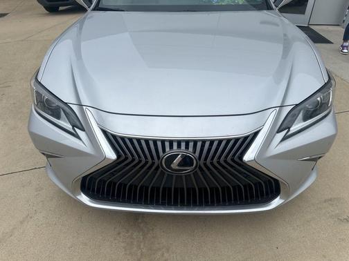 2021 Lexus ES 350 Base