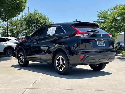 Labrador Black Pearl 2025 Mitsubishi Eclipse Cross ES