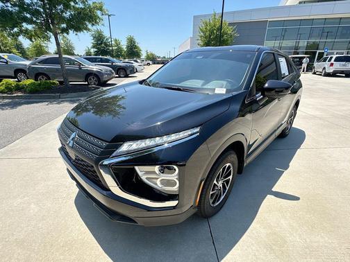 Labrador Black Pearl 2025 Mitsubishi Eclipse Cross ES