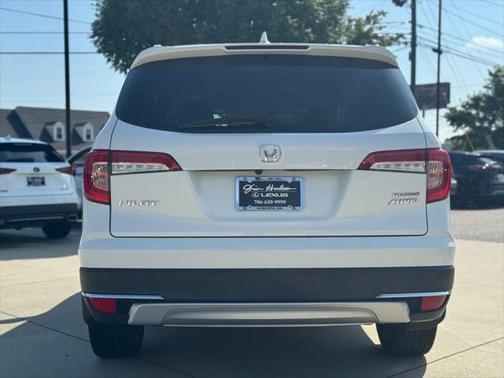 2022 Honda Pilot Touring 8-Passenger