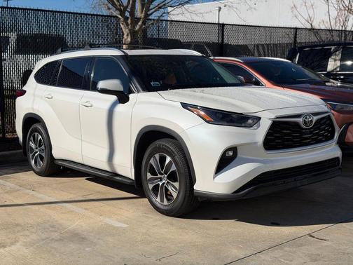 2021 Toyota Highlander XLE