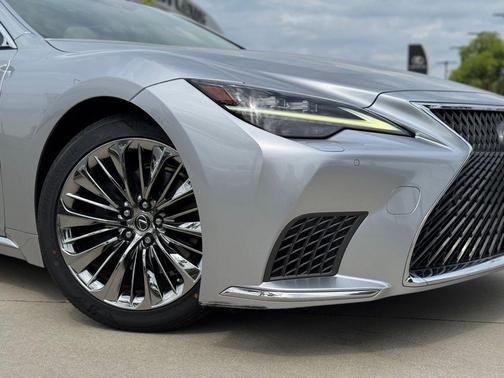 2022 Lexus LS 500 Base