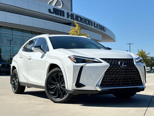 Ultra White 2026 Lexus UX 300h Premium