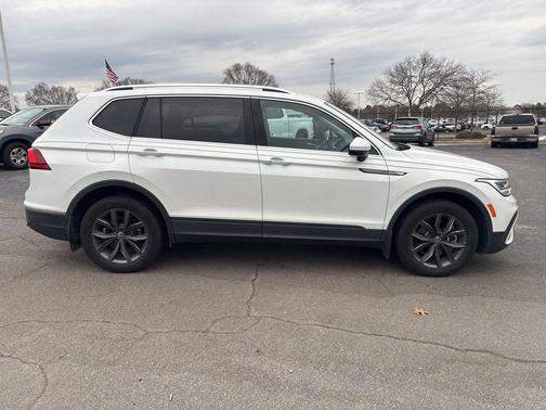 2023 Volkswagen Tiguan 2.0T SE