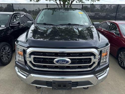 Antimatter Blue Metallic 2022 Ford F-150 XLT