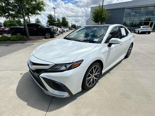 Wind Chill Pearl 2024 Toyota Camry XSE